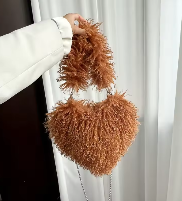 Liverno™ Layla | Pluszowa Torba na Crossbody w Kształcie Serca